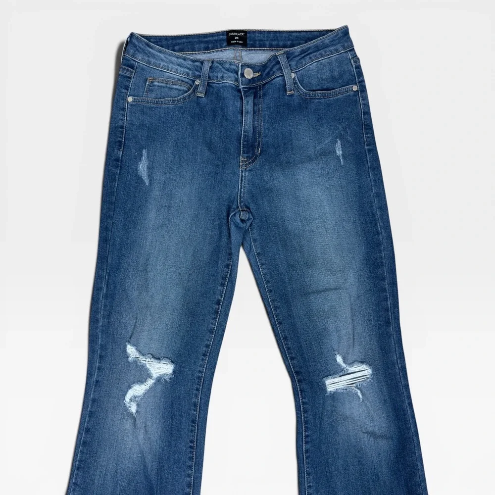 Just Black Flare Jeans Womens 28 Blue Excellent Distressed Raw Hem Made in USA‎